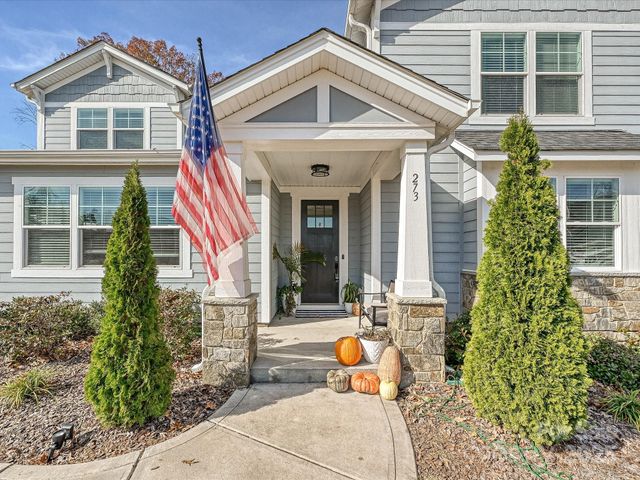 273 Country Lake Drive, Mooresville, NC 28115