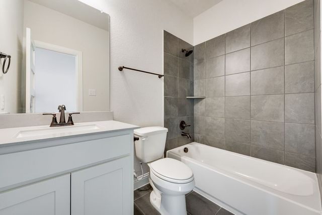 1329 Sundance Lane, Justin, TX 76247