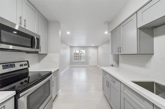 845 Augusta Drive 45, Houston, TX 77057