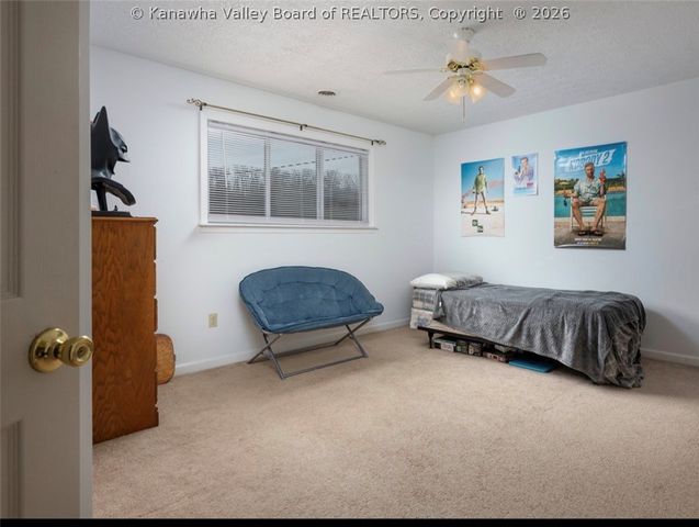 6 Lincoln Heights, Alum Creek, WV 25003