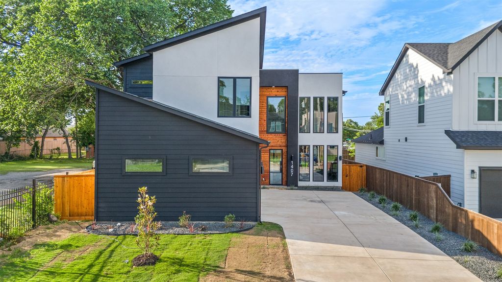 1407 Pueblo Street, Dallas, TX 75212