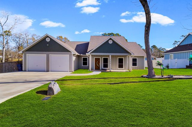 308 Resort Drive, Livingston, TX 77351