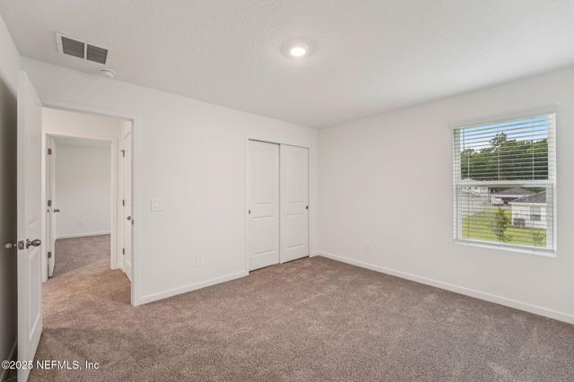 7492 QUEENSGATE Circle, Jacksonville, FL 32219