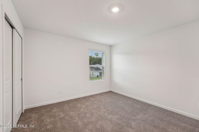 7492 QUEENSGATE Circle, Jacksonville, FL 32219