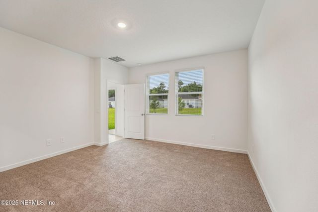 7492 QUEENSGATE Circle, Jacksonville, FL 32219