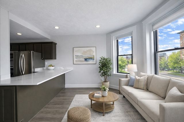 451 Park Dr 3A, Boston, MA 02215