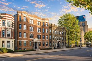 451 Park Dr 3A, Boston, MA 02215