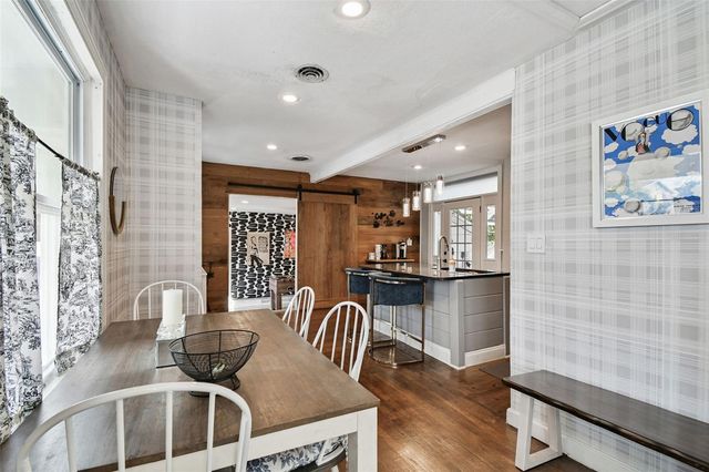 3319 W PAUL AVENUE, Tampa, FL 33611