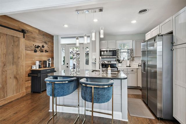 3319 W PAUL AVENUE, Tampa, FL 33611