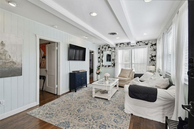 3319 W PAUL AVENUE, Tampa, FL 33611