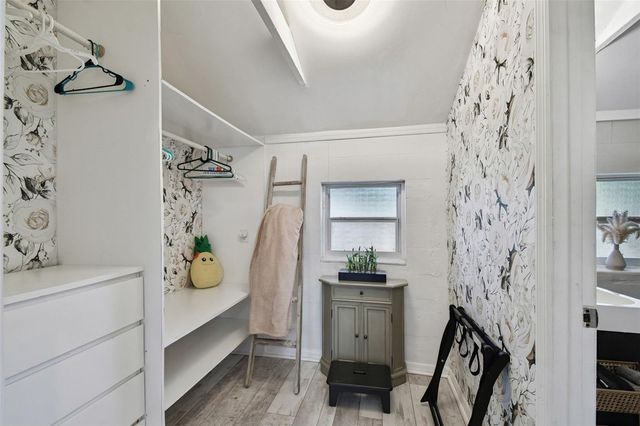 3319 W PAUL AVENUE, Tampa, FL 33611