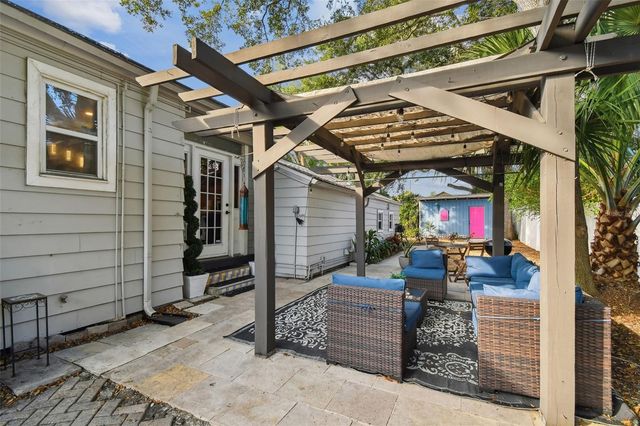 3319 W PAUL AVENUE, Tampa, FL 33611