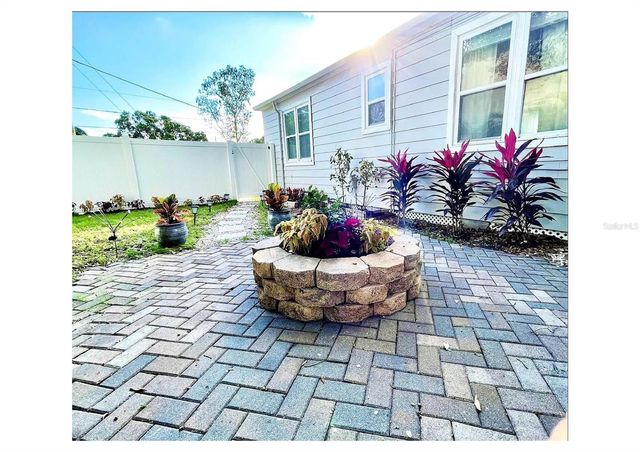 3319 W PAUL AVENUE, Tampa, FL 33611