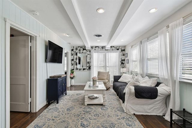 3319 W PAUL AVENUE, Tampa, FL 33611