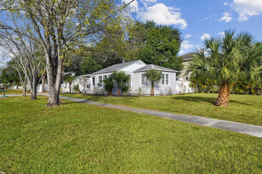 3319 W PAUL AVENUE, Tampa, FL 33611