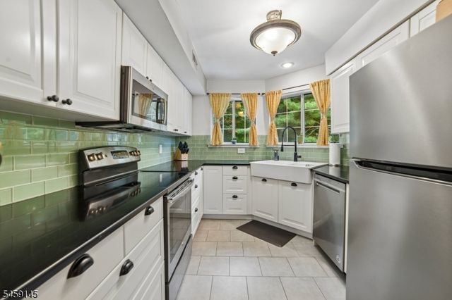 20 Encampment Drive, Bedminster Twp., NJ 07921