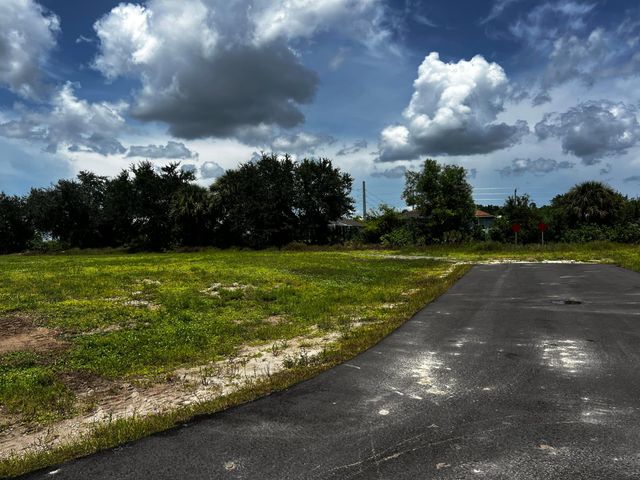1011 NE 23RD Street, Cape Coral, FL 33909