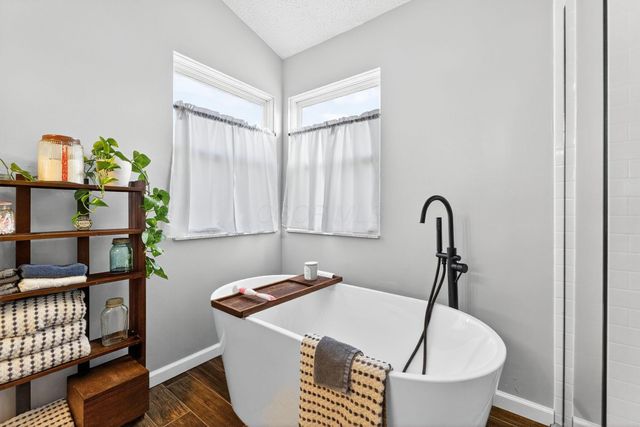 7002 Abercorn Place, Canal Winchester, OH 43110