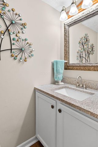 7002 Abercorn Place, Canal Winchester, OH 43110