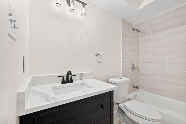 2006 Toulon Lane, Carrollton, TX 75007