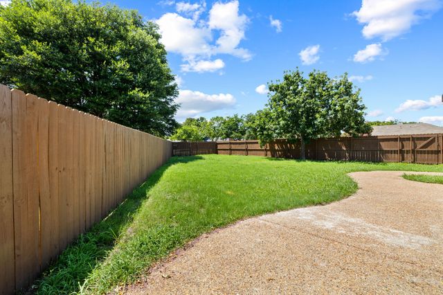 2006 Toulon Lane, Carrollton, TX 75007
