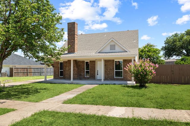 2006 Toulon Lane, Carrollton, TX 75007