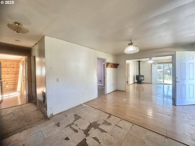 24275 BUNN CREEK Rd, Cloverdale, OR 97112