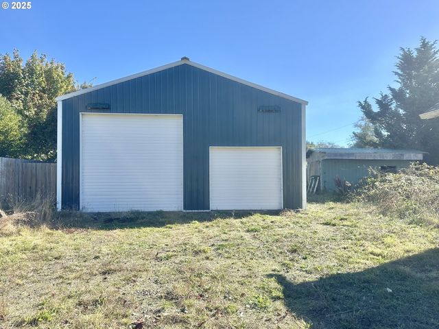 24275 BUNN CREEK Rd, Cloverdale, OR 97112