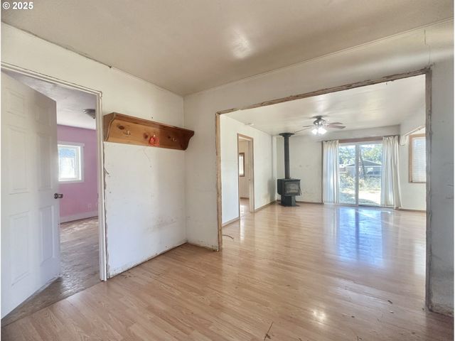 24275 BUNN CREEK Rd, Cloverdale, OR 97112