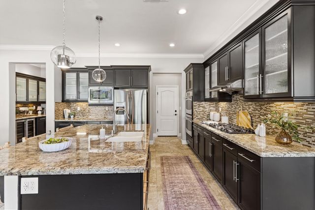 3030 Black Oak Dr, Rocklin, CA 95765
