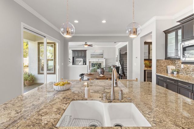 3030 Black Oak Dr, Rocklin, CA 95765