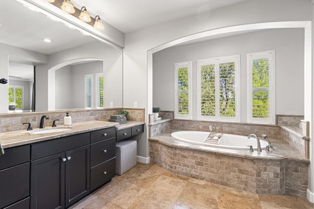 3030 Black Oak Dr, Rocklin, CA 95765