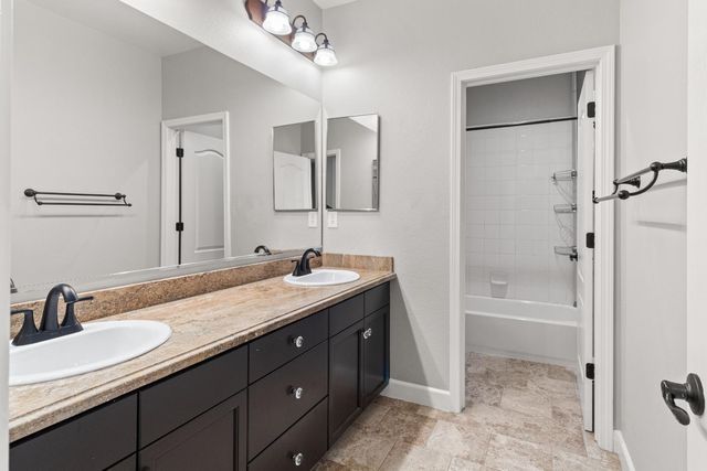 3030 Black Oak Dr, Rocklin, CA 95765