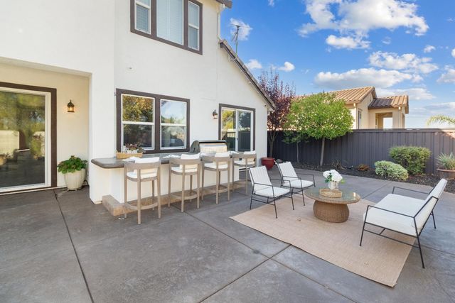 3030 Black Oak Dr, Rocklin, CA 95765