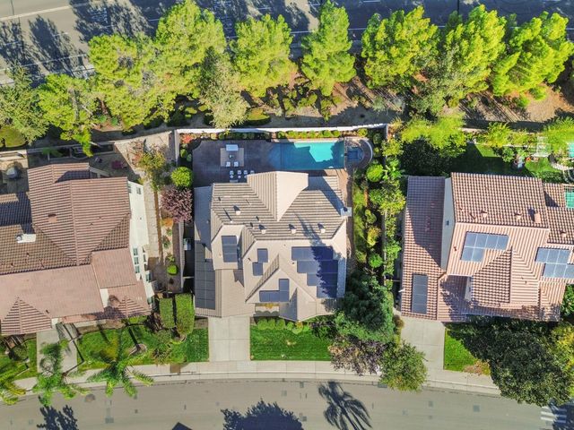3030 Black Oak Dr, Rocklin, CA 95765