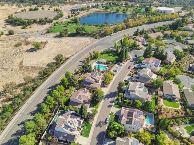 3030 Black Oak Dr, Rocklin, CA 95765