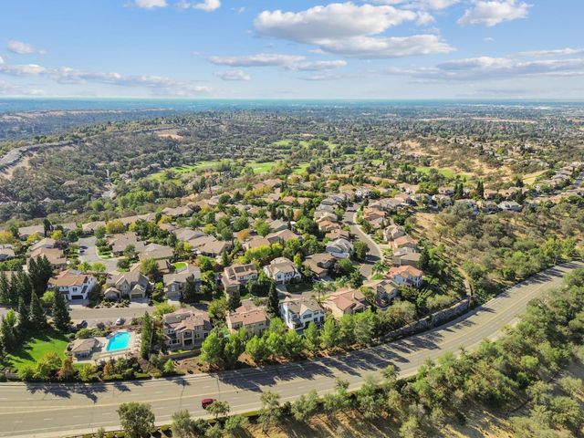 3030 Black Oak Dr, Rocklin, CA 95765