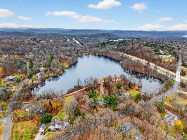 6 Ichabod Lane, Ossining, NY 10562