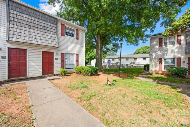 7915 Oak Meadow Court, Charlotte, NC 28210