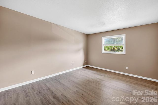 7915 Oak Meadow Court, Charlotte, NC 28210