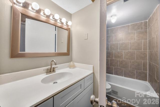 7915 Oak Meadow Court, Charlotte, NC 28210