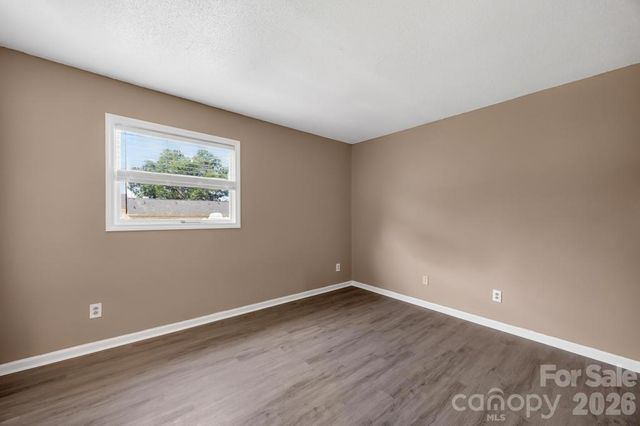 7915 Oak Meadow Court, Charlotte, NC 28210