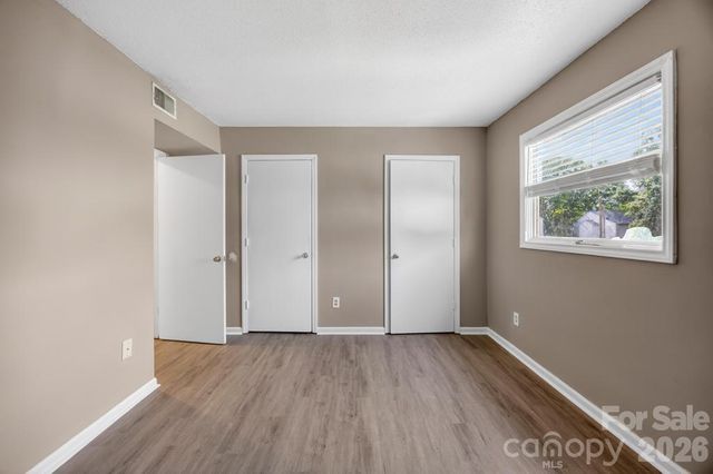 7915 Oak Meadow Court, Charlotte, NC 28210