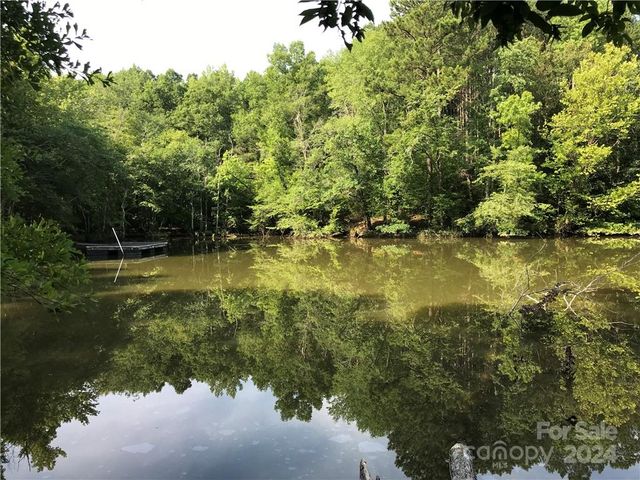 2793 Catawba Road 24, Great Falls, SC 29055