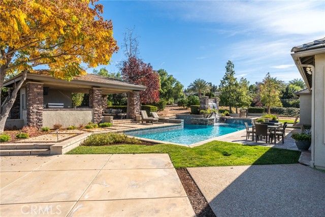 11489 Walnut Street, Redlands, CA 92374