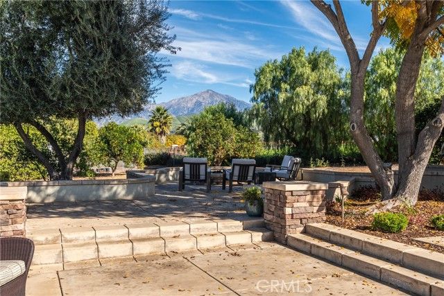 11489 Walnut Street, Redlands, CA 92374