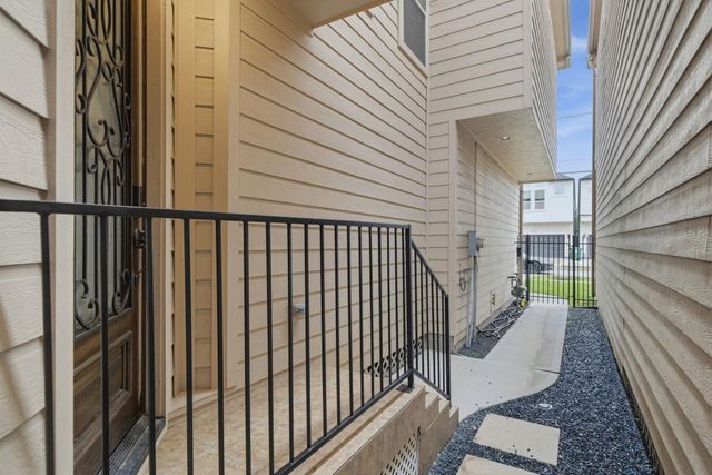 5539 Kiam Street, Houston, TX 77007