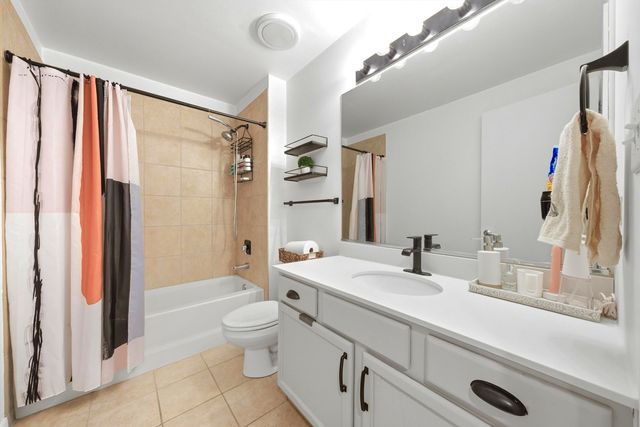 1550 S Blue Island Avenue 608, Chicago, IL 60608