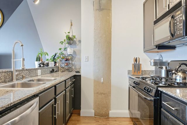 1550 S Blue Island Avenue 608, Chicago, IL 60608