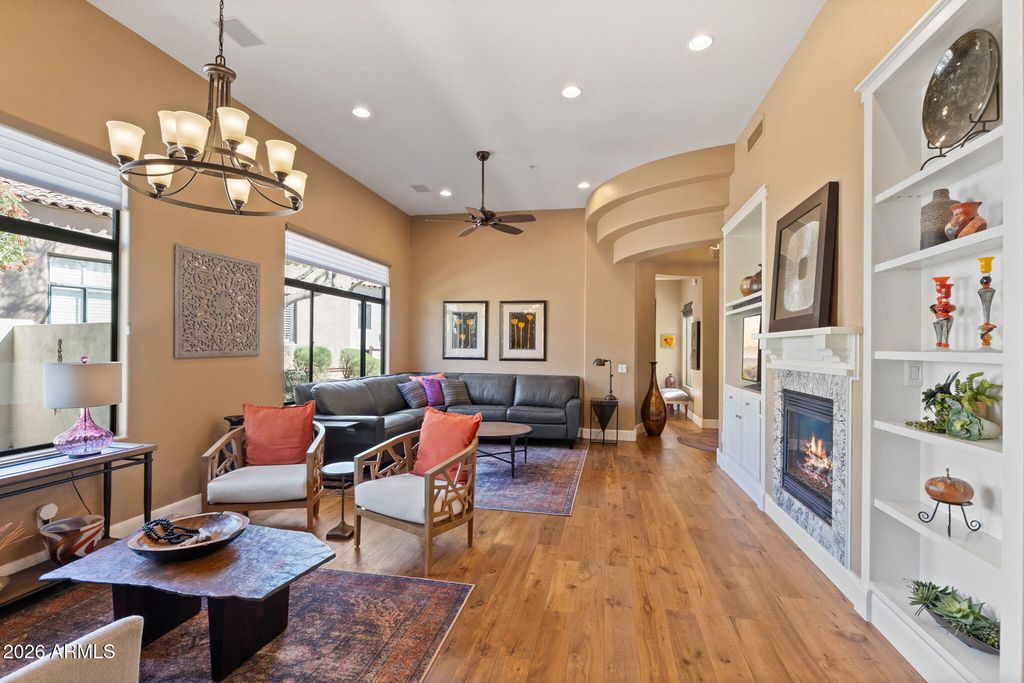 Image 13 of property listing at 19550 N GRAYHAWK Drive 1141, Scottsdale, AZ 85255